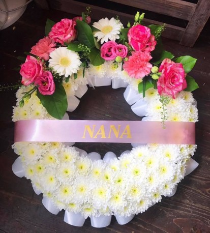 Bedded Wreath Ring