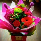 Vibrant seasonal Handtie